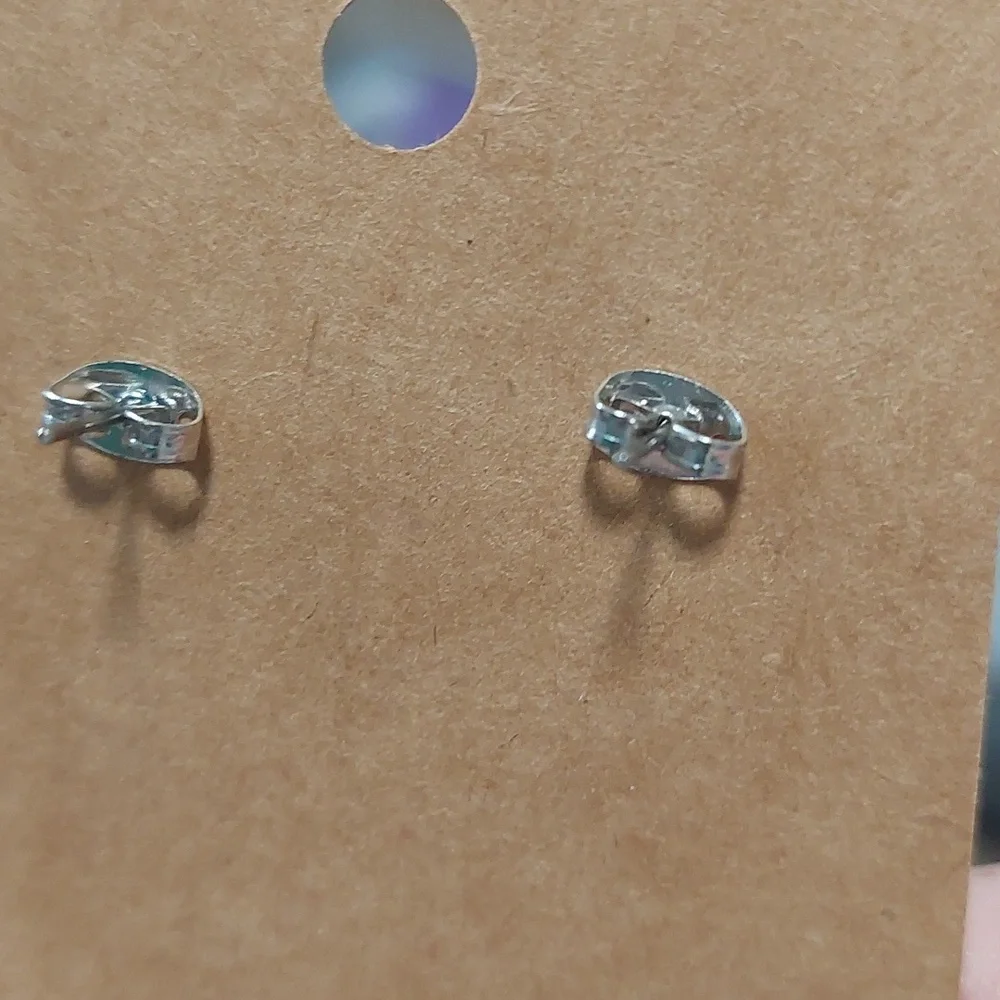 Effy Radiant Blue Gemstone Earrings.Silver Toned . - Picture 2 of 4